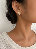 Daisy Floral Stud